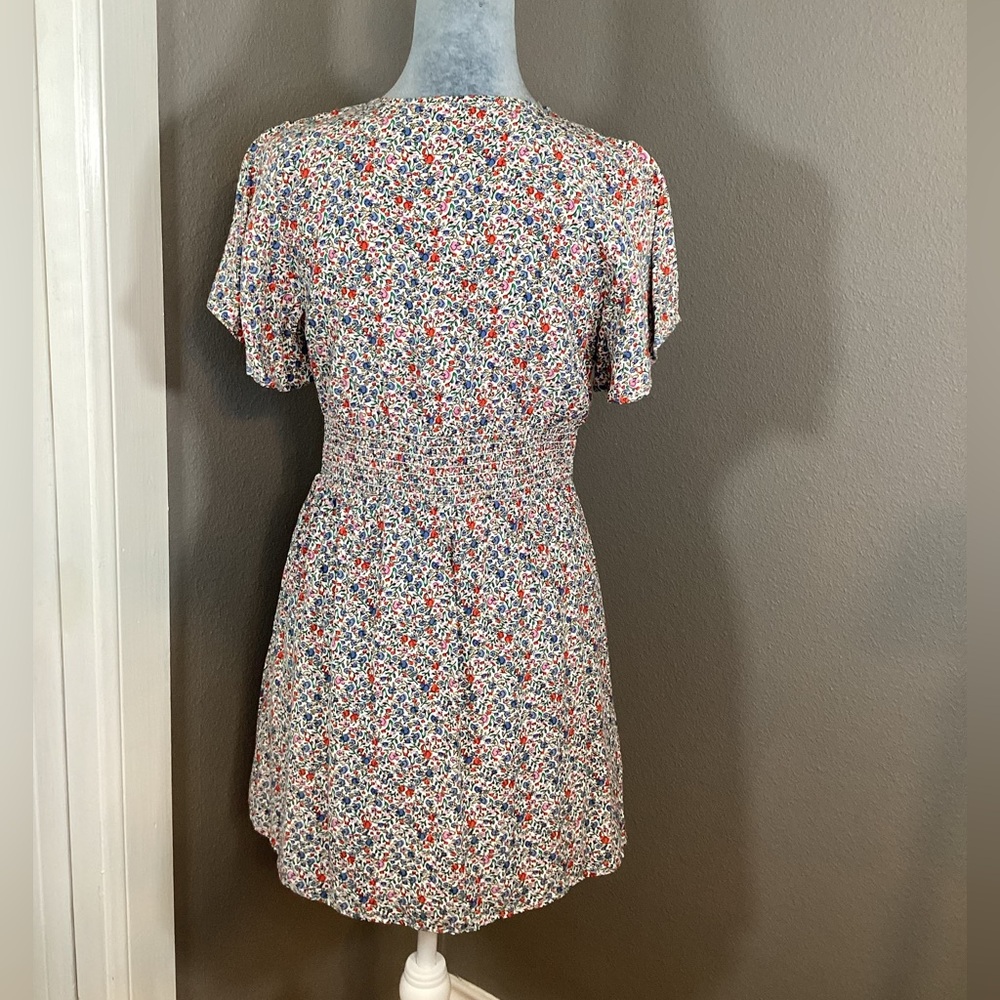 LOFT Flutter Sleeve Floral Dress Size 2P - Picture 4 of 10